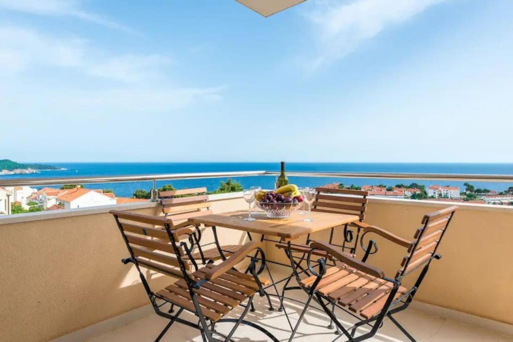 Apartment Belvedere With Magnificent Sea View Terrace Dubrovnik Kültér fotó